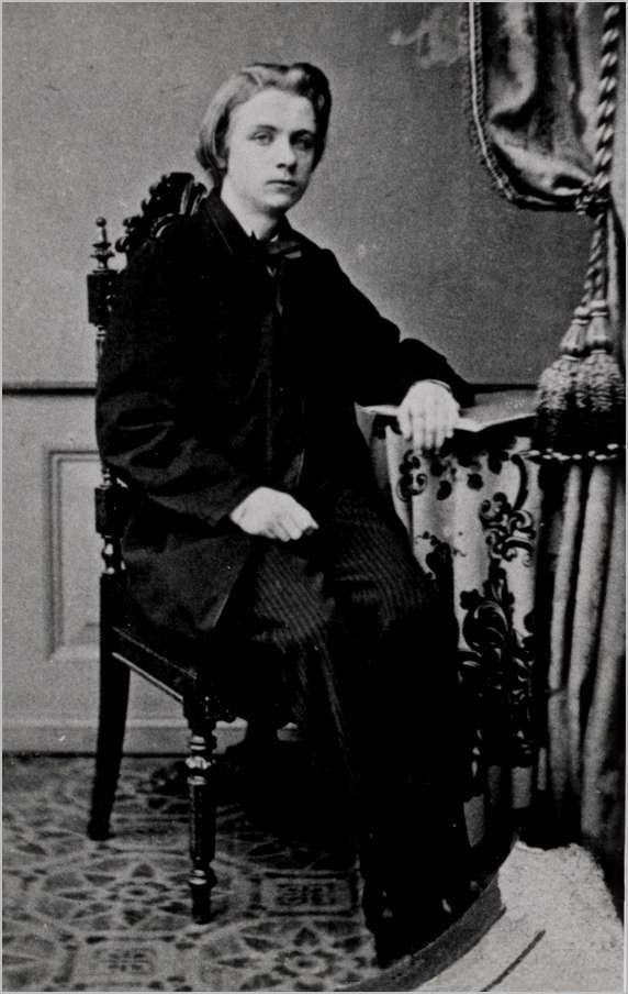 A photograph of a young Edvard Grieg