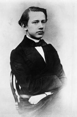 Photo of a young Pyotr Ilyich Tchaikovsky